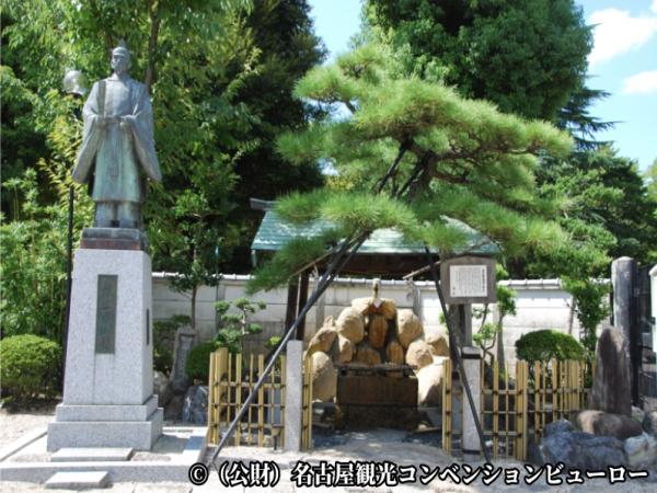 常泉寺　豊太閤産湯の井戸
