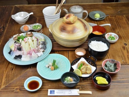 問屋直営店でいただく「安乗の天然とらふぐ」&伊勢志摩を一望 天空さんぽ