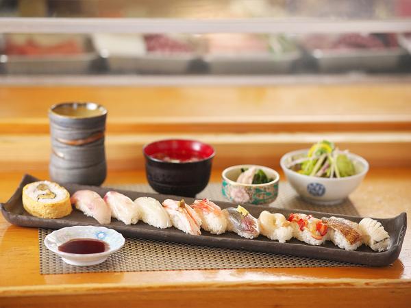 2日目の昼食:七尾寿司