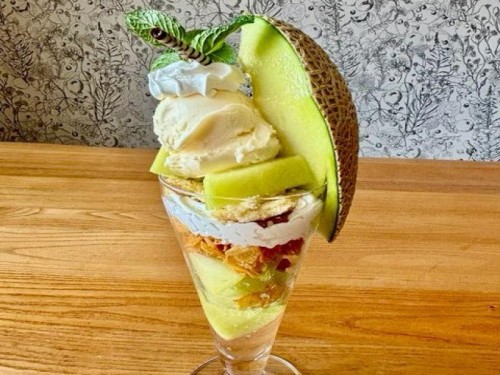 【メロン1玉お土産付き】田原マスクメロンパフェ＆渥美産あさり釜飯